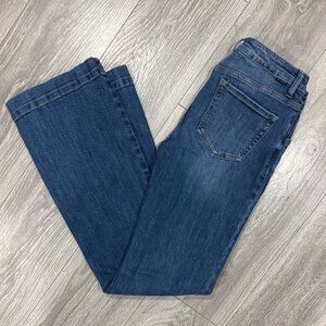 Elegant Indigo Flare Jeans